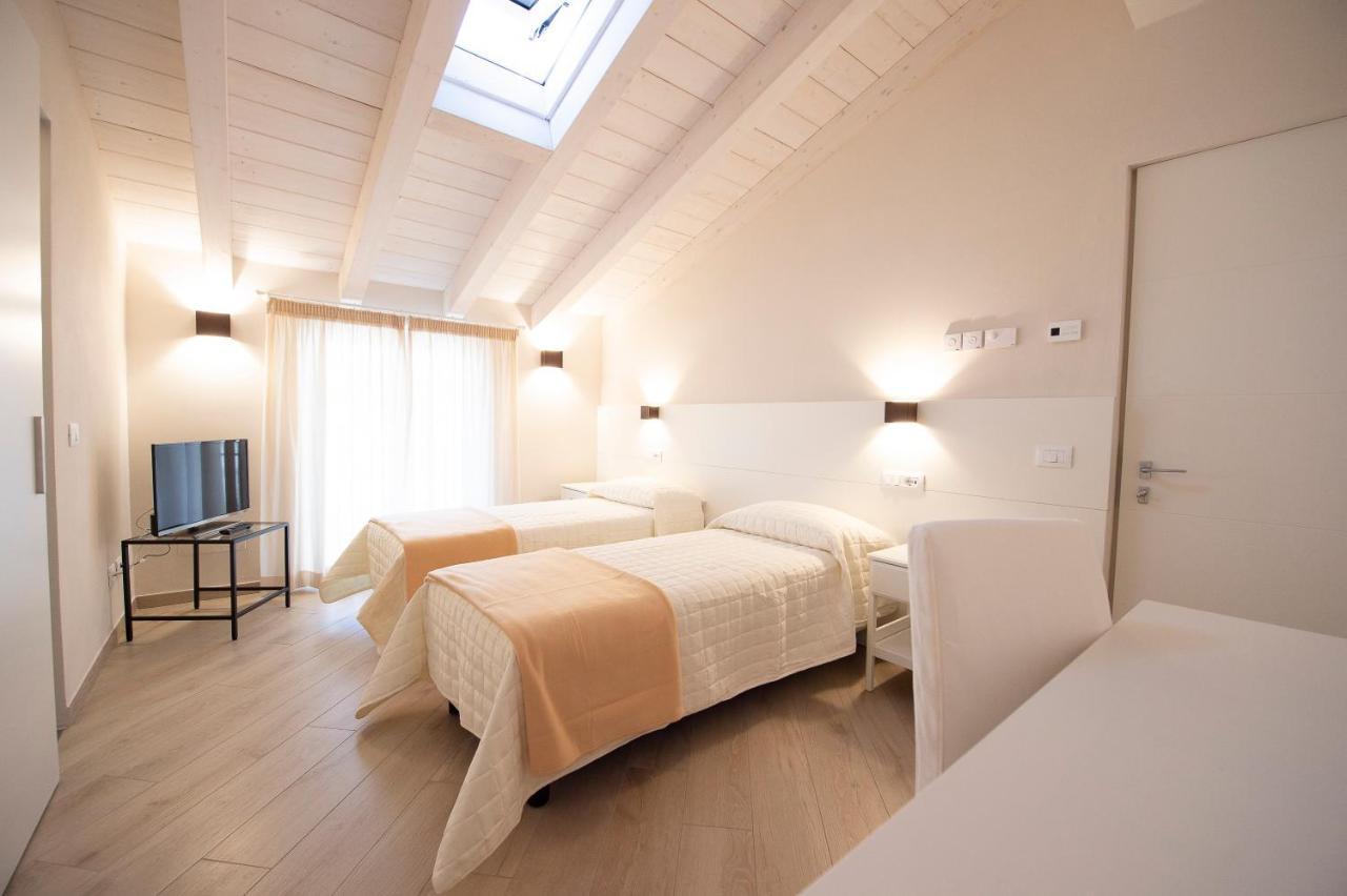 מרינה די קררה Villino Micol Camere A Due Passi Dal Mare מראה חיצוני תמונה