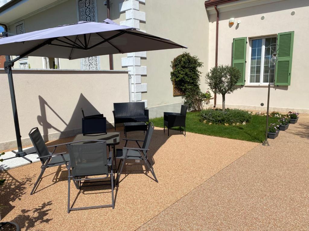 מרינה די קררה Villino Micol Camere A Due Passi Dal Mare מראה חיצוני תמונה