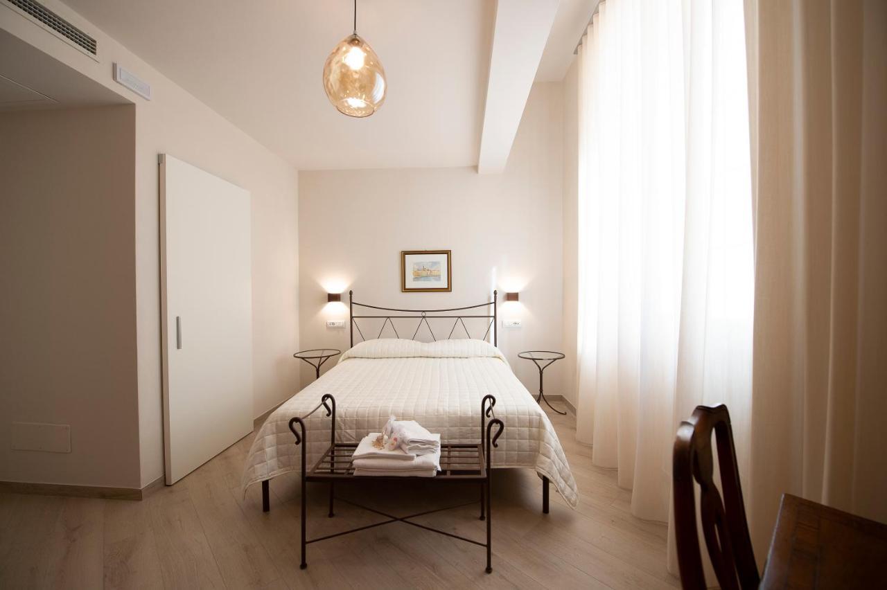 מרינה די קררה Villino Micol Camere A Due Passi Dal Mare מראה חיצוני תמונה